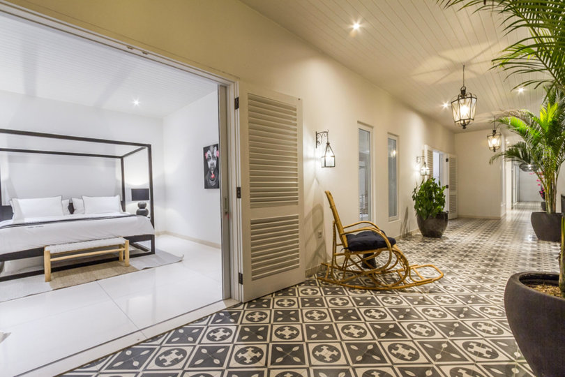 Ailenizin Muhteşem Okyanus Manzaralı Lüks 5 Yatak Odalı Tatil Villası Kiraladığını Hayal Edin, Bali Villa 2114