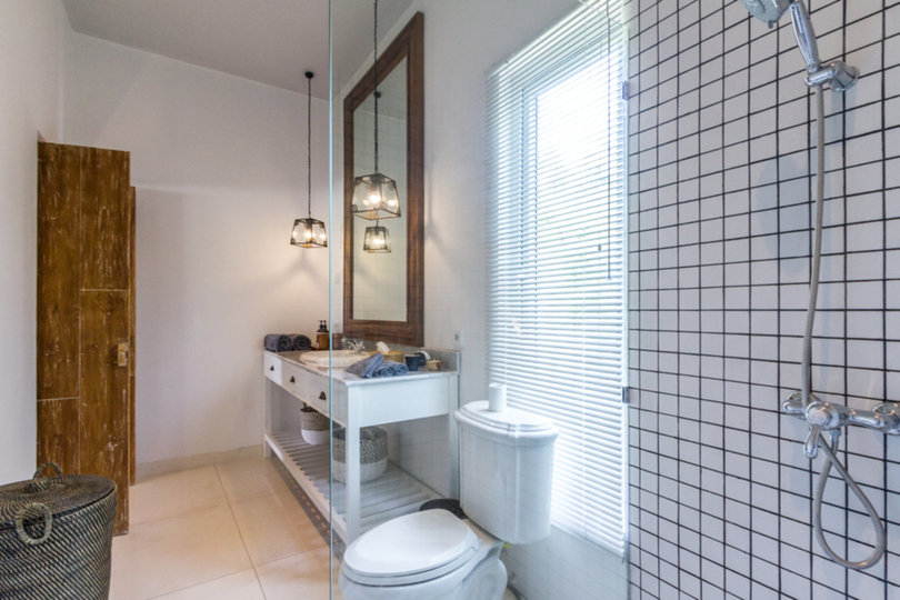 Ailenizin Muhteşem Okyanus Manzaralı Lüks 5 Yatak Odalı Tatil Villası Kiraladığını Hayal Edin, Bali Villa 2114