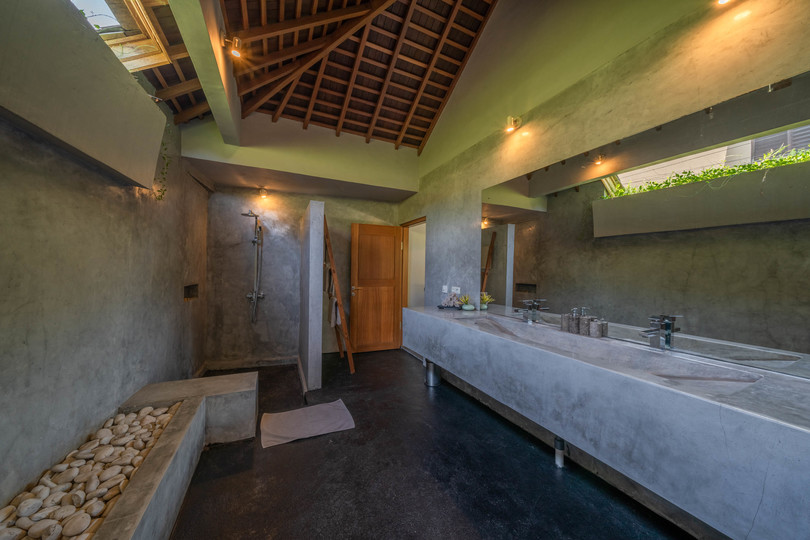 Ailenizin Double Six Beach'e Yakın 4 Yatak Odalı Lüks Bir Tatil Villası Kiraladığını Hayal Edin, Bali Villa 2116