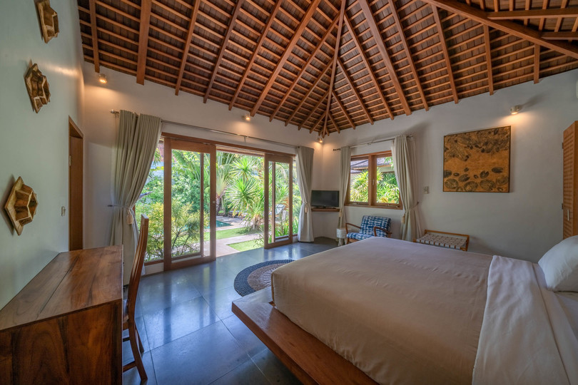 Ailenizin Double Six Beach'e Yakın 4 Yatak Odalı Lüks Bir Tatil Villası Kiraladığını Hayal Edin, Bali Villa 2116