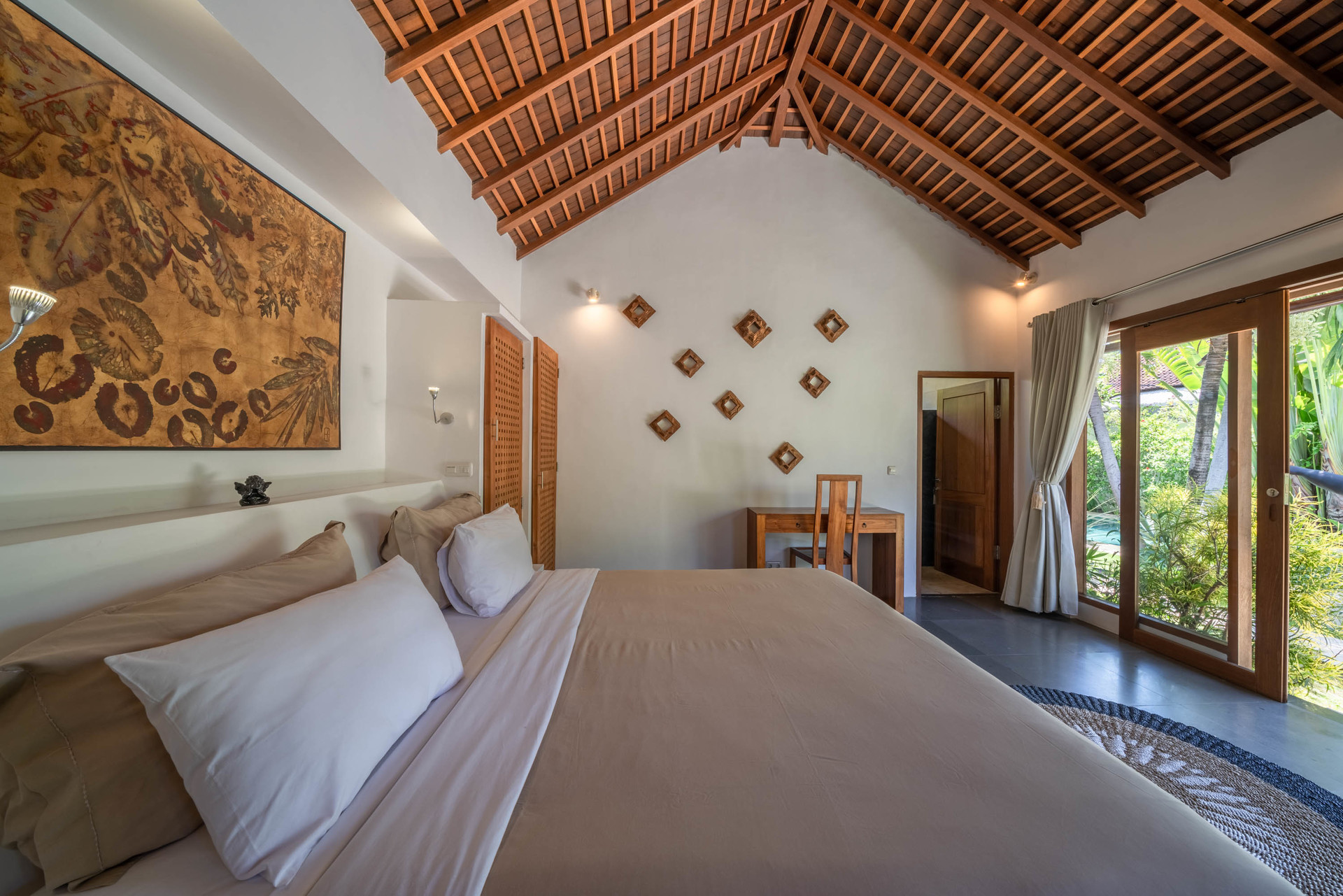 Ailenizin Double Six Beach'e Yakın 4 Yatak Odalı Lüks Bir Tatil Villası Kiraladığını Hayal Edin, Bali Villa 2116