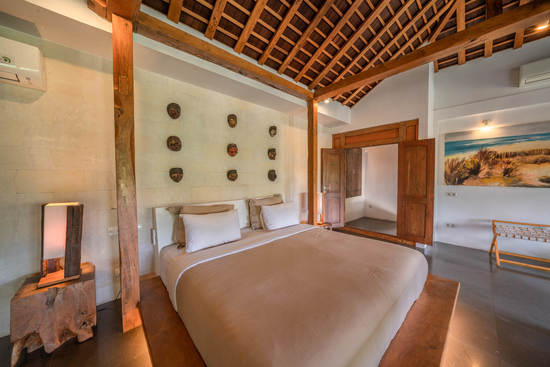 Ailenizin Double Six Beach'e Yakın 4 Yatak Odalı Lüks Bir Tatil Villası Kiraladığını Hayal Edin, Bali Villa 2116