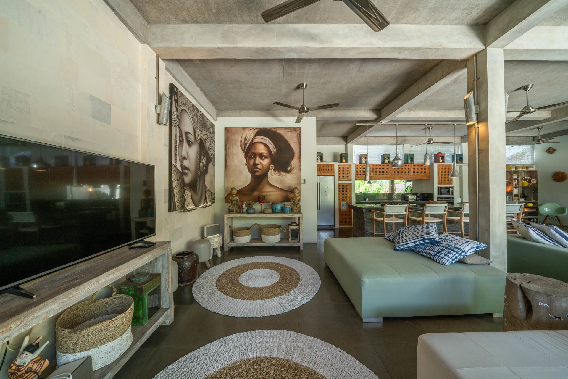 Ailenizin Double Six Beach'e Yakın 4 Yatak Odalı Lüks Bir Tatil Villası Kiraladığını Hayal Edin, Bali Villa 2116