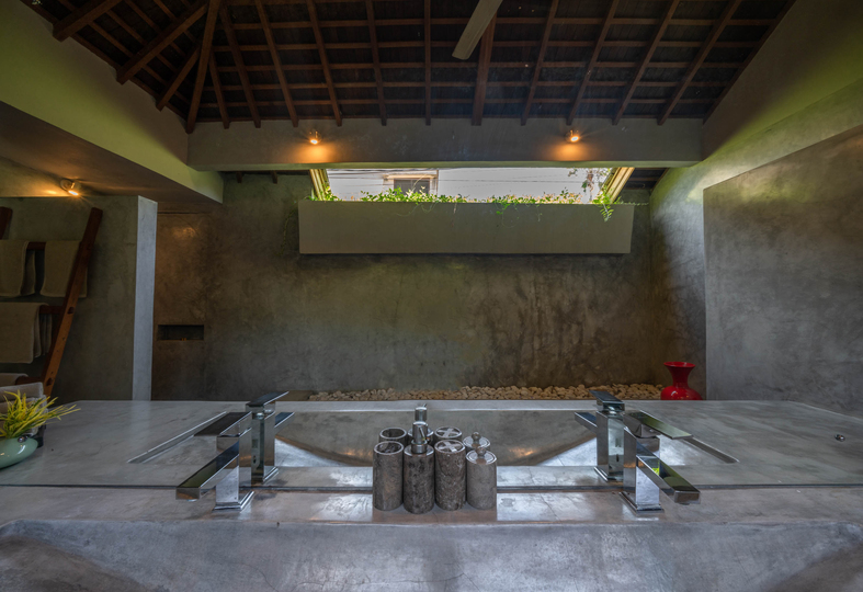 Ailenizin Double Six Beach'e Yakın 4 Yatak Odalı Lüks Bir Tatil Villası Kiraladığını Hayal Edin, Bali Villa 2116