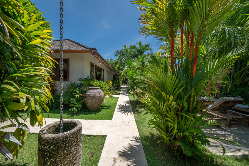 Ailenizin Double Six Beach'e Yakın 4 Yatak Odalı Lüks Bir Tatil Villası Kiraladığını Hayal Edin, Bali Villa 2116