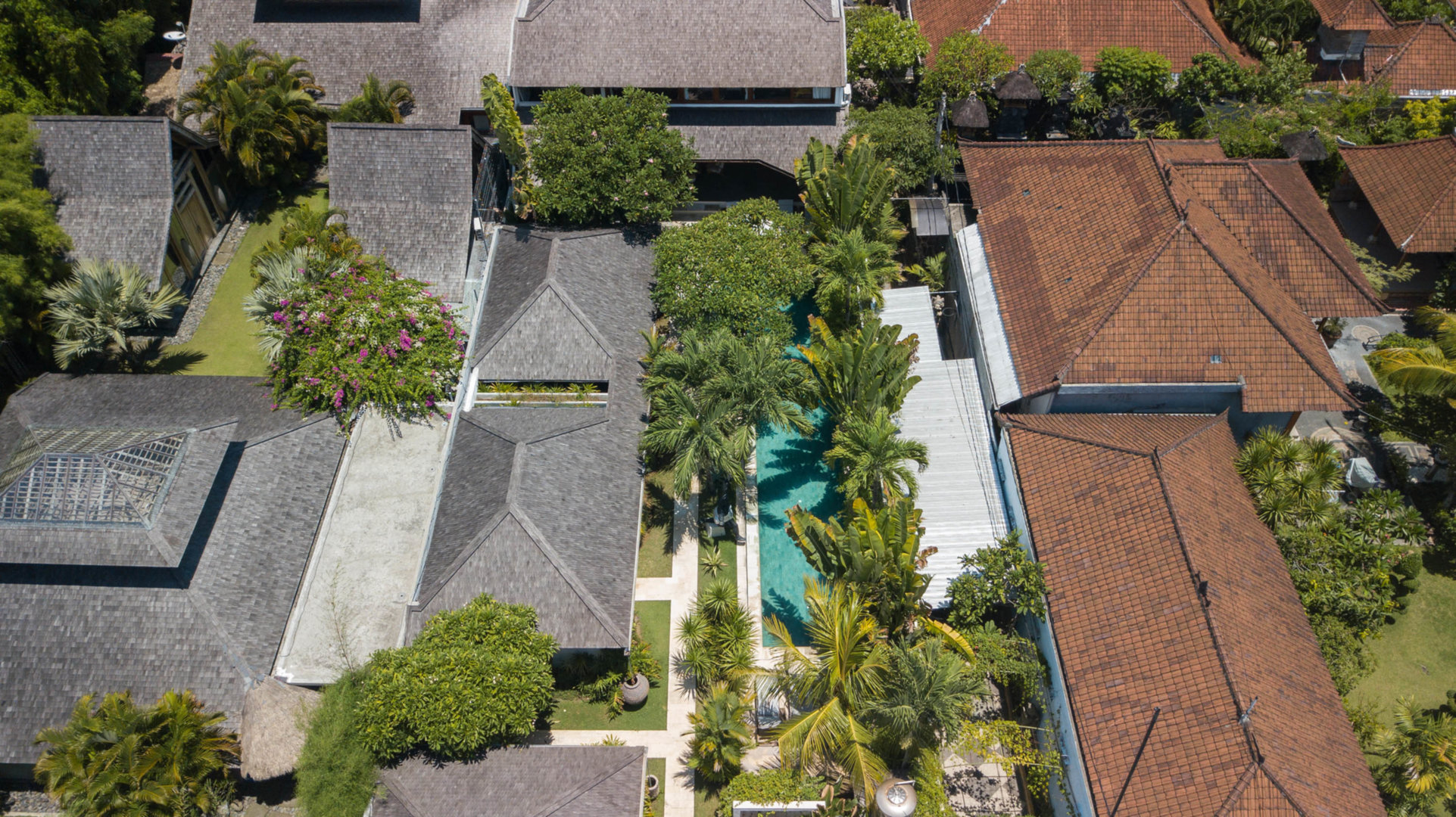 Ailenizin Double Six Beach'e Yakın 4 Yatak Odalı Lüks Bir Tatil Villası Kiraladığını Hayal Edin, Bali Villa 2116