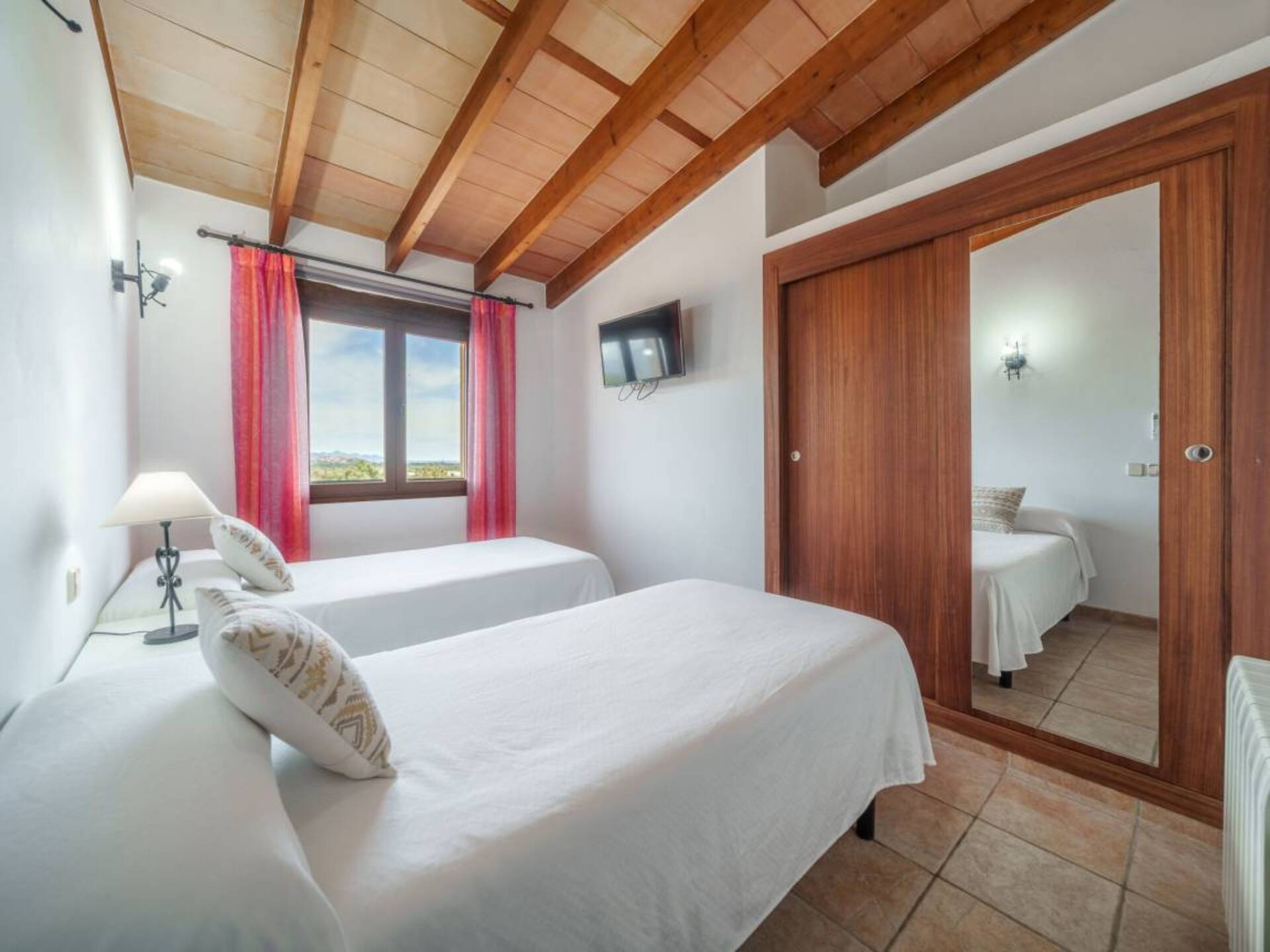 Balear Adaları'nda Gizli Lüks Tatil Köyü, 1623