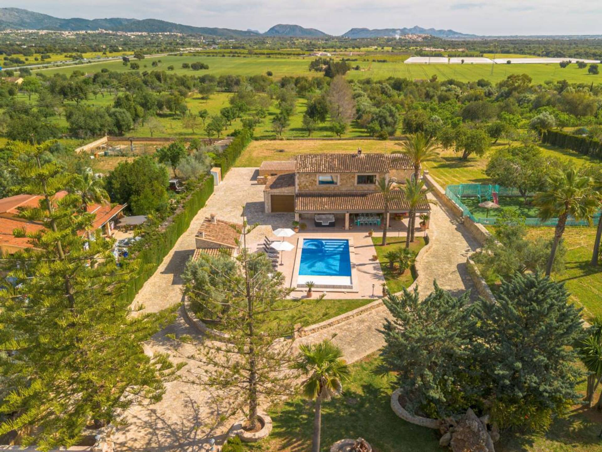Balear Adaları'nda Gizli Lüks Tatil Köyü, 1623