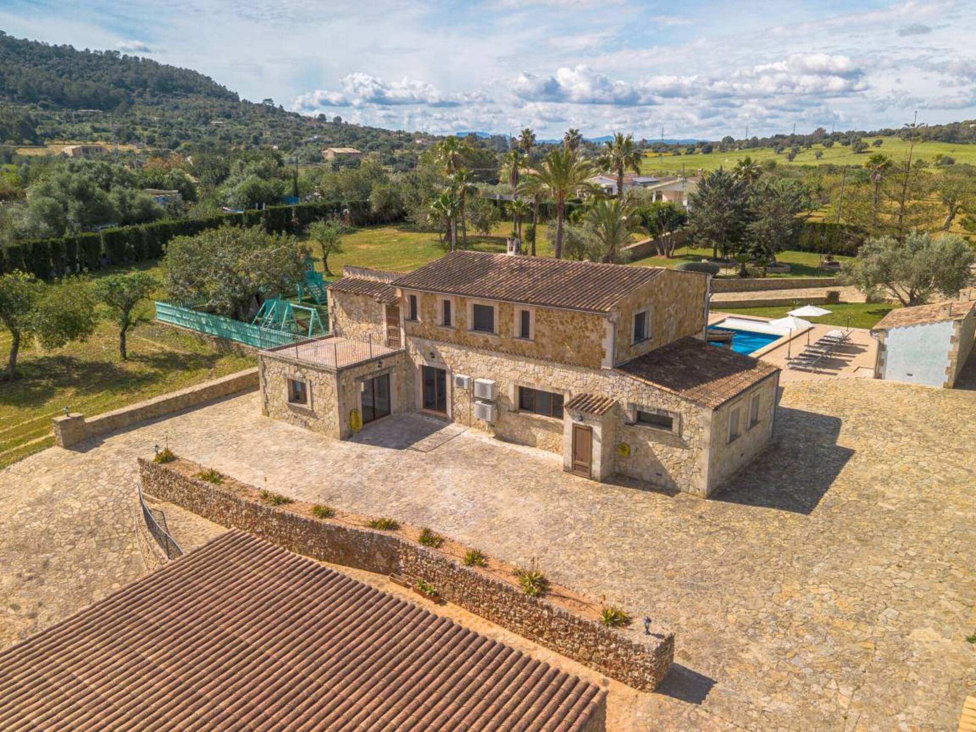 Balear Adaları'nda Gizli Lüks Tatil Köyü, 1623