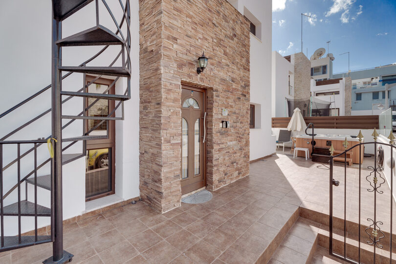 Protaras'ta Balkonlu Deniz Manzaralı Muhteşem Villa, Protaras Villa 1675