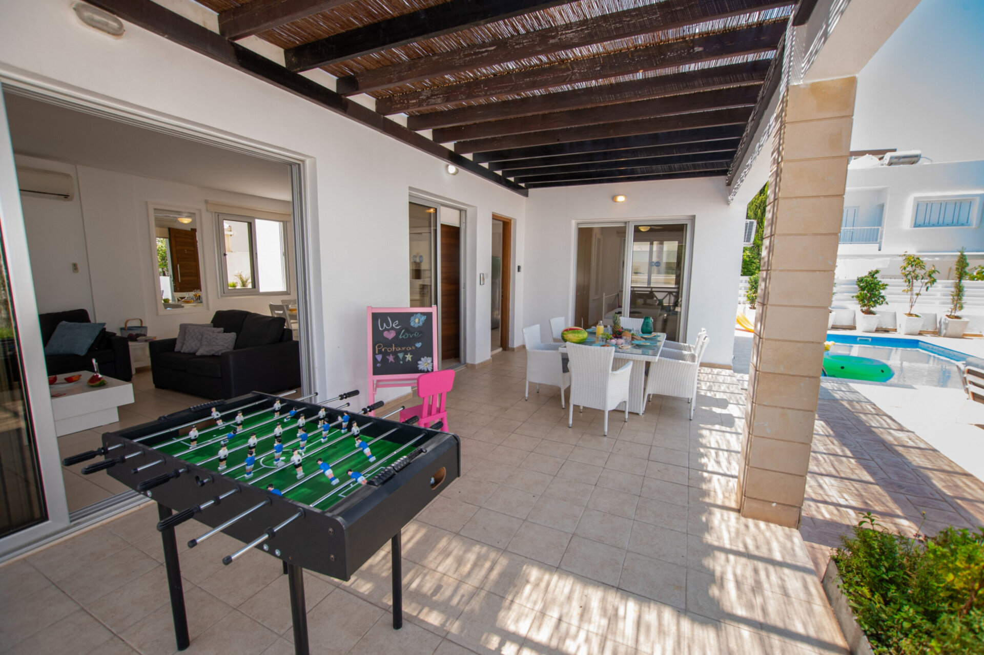 Sahilde Lüks 3 Yatak Odalı Villanızı Kiralamak İçin En İyi Kılavuz, Gazimağusa Villa 1020