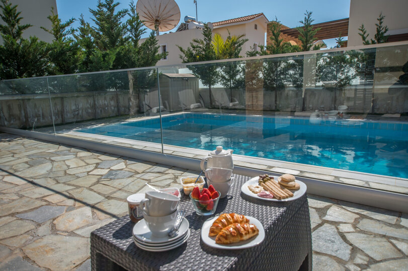 Gazimağusa ve Güzel plajlarına birkaç dakika mesafedeki Güzel Tatil Villanız, Gazimağusa Villa 1021