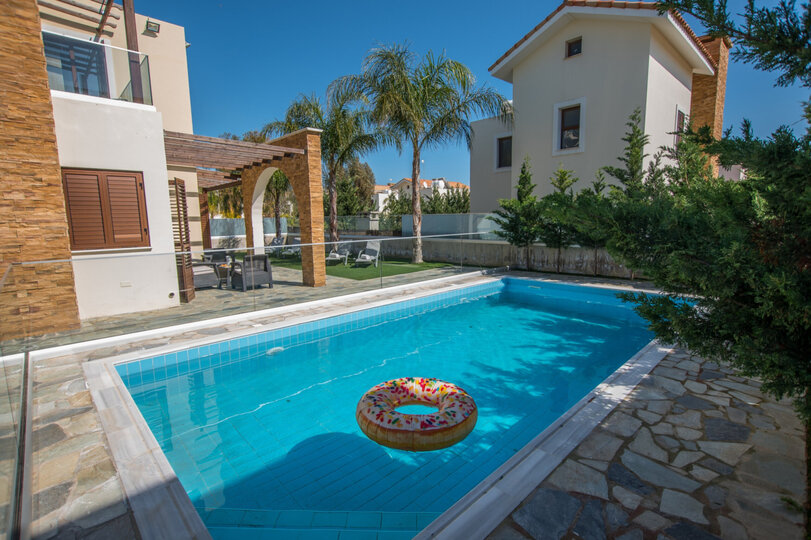 Gazimağusa ve Güzel plajlarına birkaç dakika mesafedeki Güzel Tatil Villanız, Gazimağusa Villa 1021