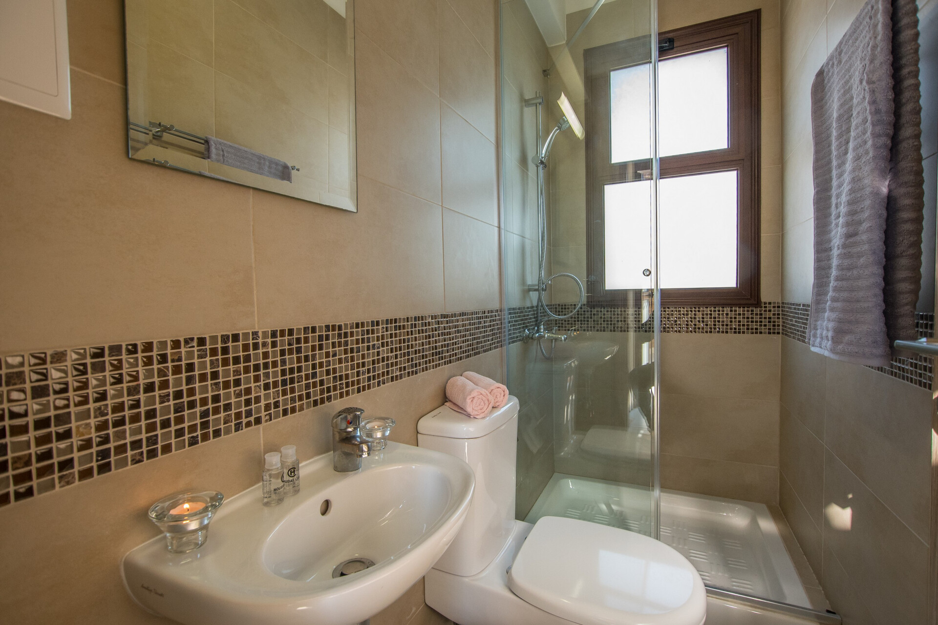 Gazimağusa ve Güzel plajlarına birkaç dakika mesafedeki Güzel Tatil Villanız, Gazimağusa Villa 1021