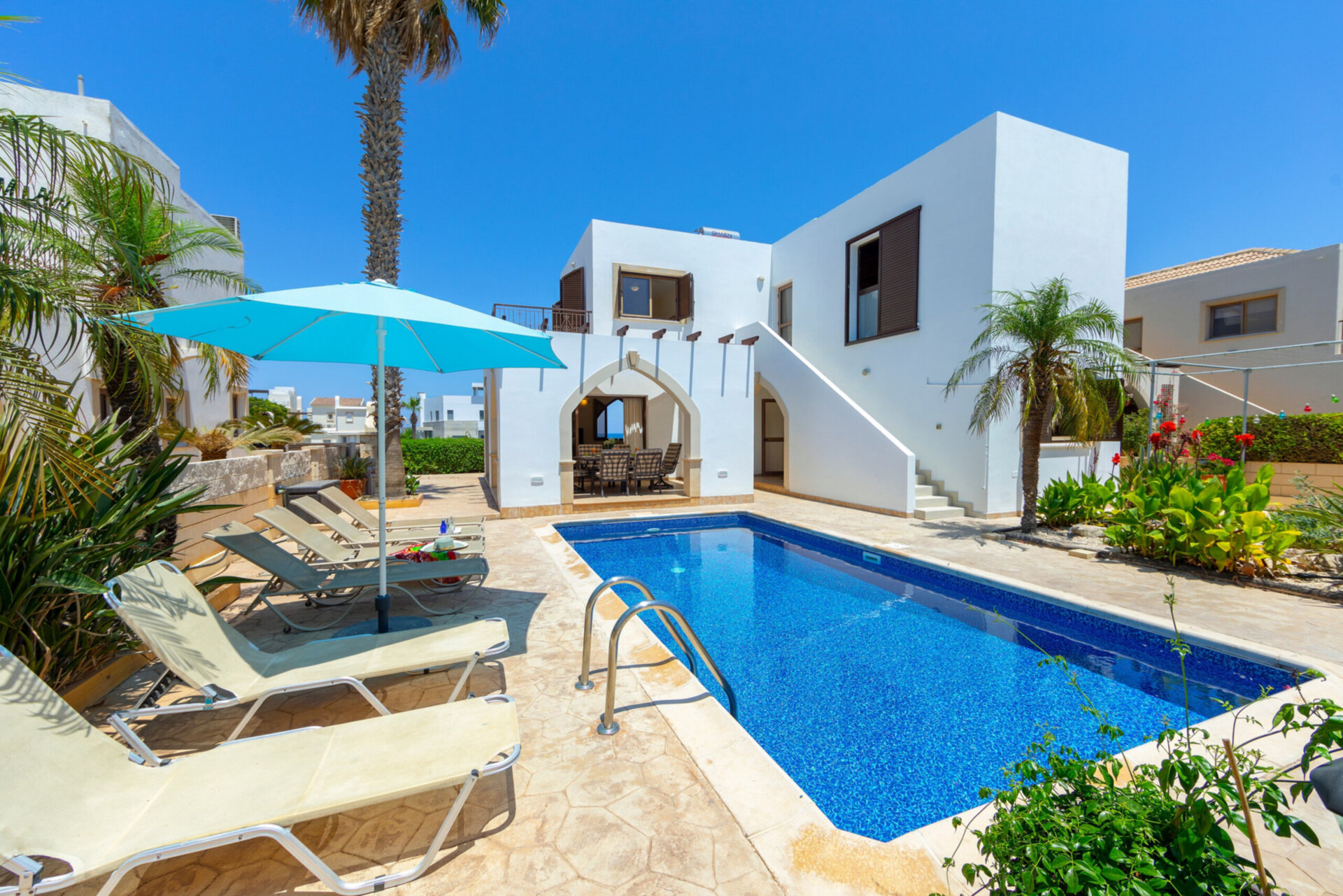Sahilde Lüks 4 Yatak Odalı Villanızı Kiralamak İçin En İyi Kılavuz, Gazimağusa Villa 1022