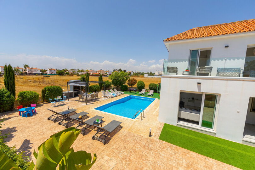 Siz ve Aileniz, Gazimağusa'nın güzel kasabasına yakın olan bu Villaya bayılacaksınız, Gazimağusa Villa 1023