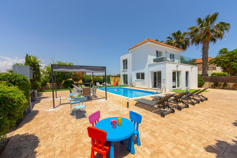 Siz ve Aileniz, Gazimağusa'nın güzel kasabasına yakın olan bu Villaya bayılacaksınız, Gazimağusa Villa 1023