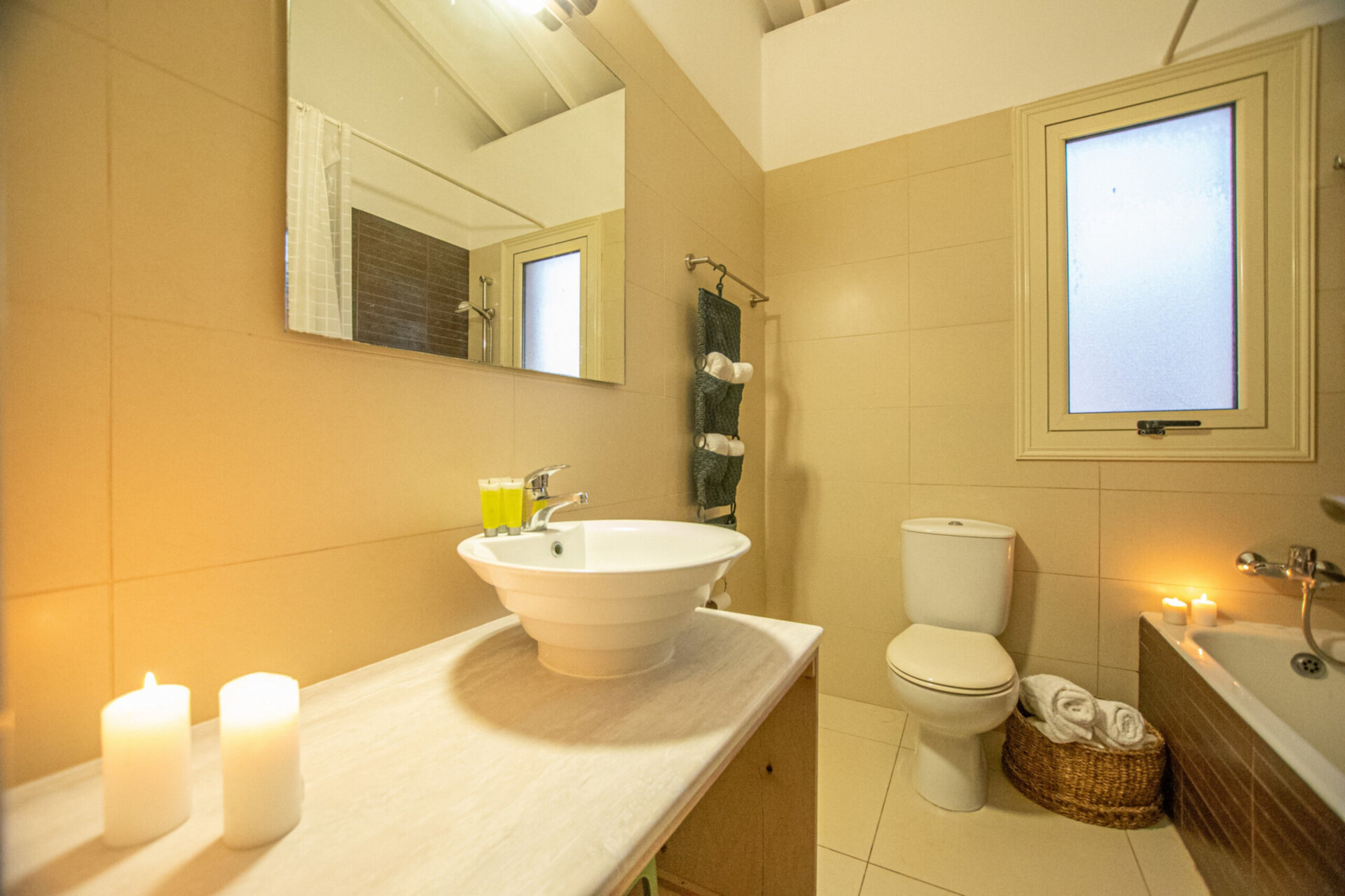 Gazimağusa'da Sahile Yakın 5 Yıldızlı Villa Keyfinizin Sırrı, Gazimağusa Villa 1025