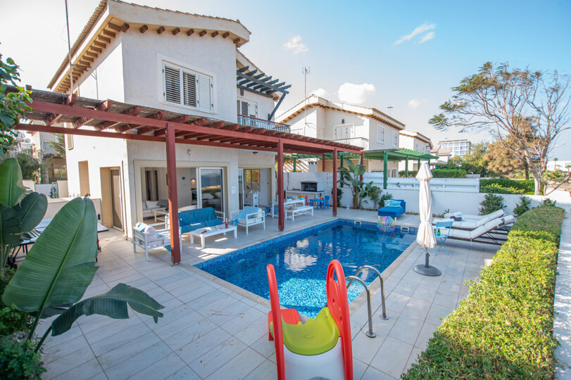 Gazimağusa'da Sahile Yakın 5 Yıldızlı Villa Keyfinizin Sırrı, Gazimağusa Villa 1025
