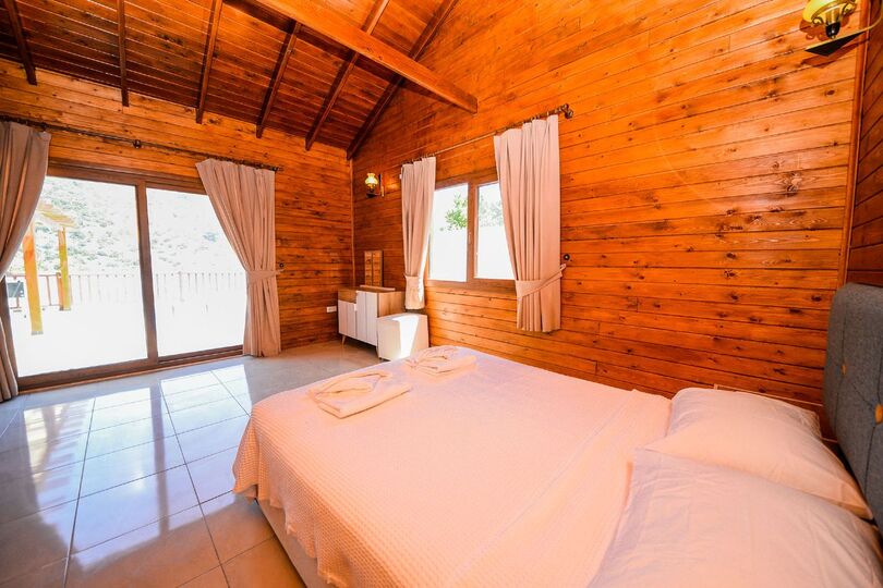 Nefes Kesen Manzaralı Özel Villa, Kalkan Villa 1070