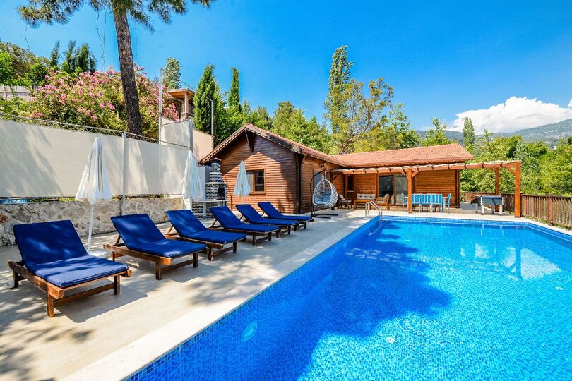Nefes Kesen Manzaralı Özel Villa, Kalkan Villa 1070