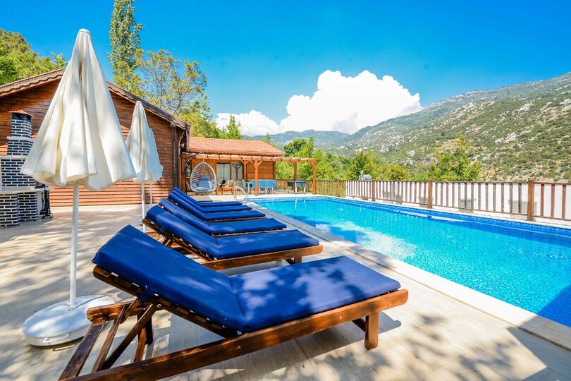 Nefes Kesen Manzaralı Özel Villa, Kalkan Villa 1070