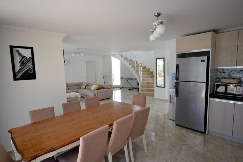 Kalkan Villa 1071'de 4 Yatak Odalı Lüks Villanızı Kiralayın