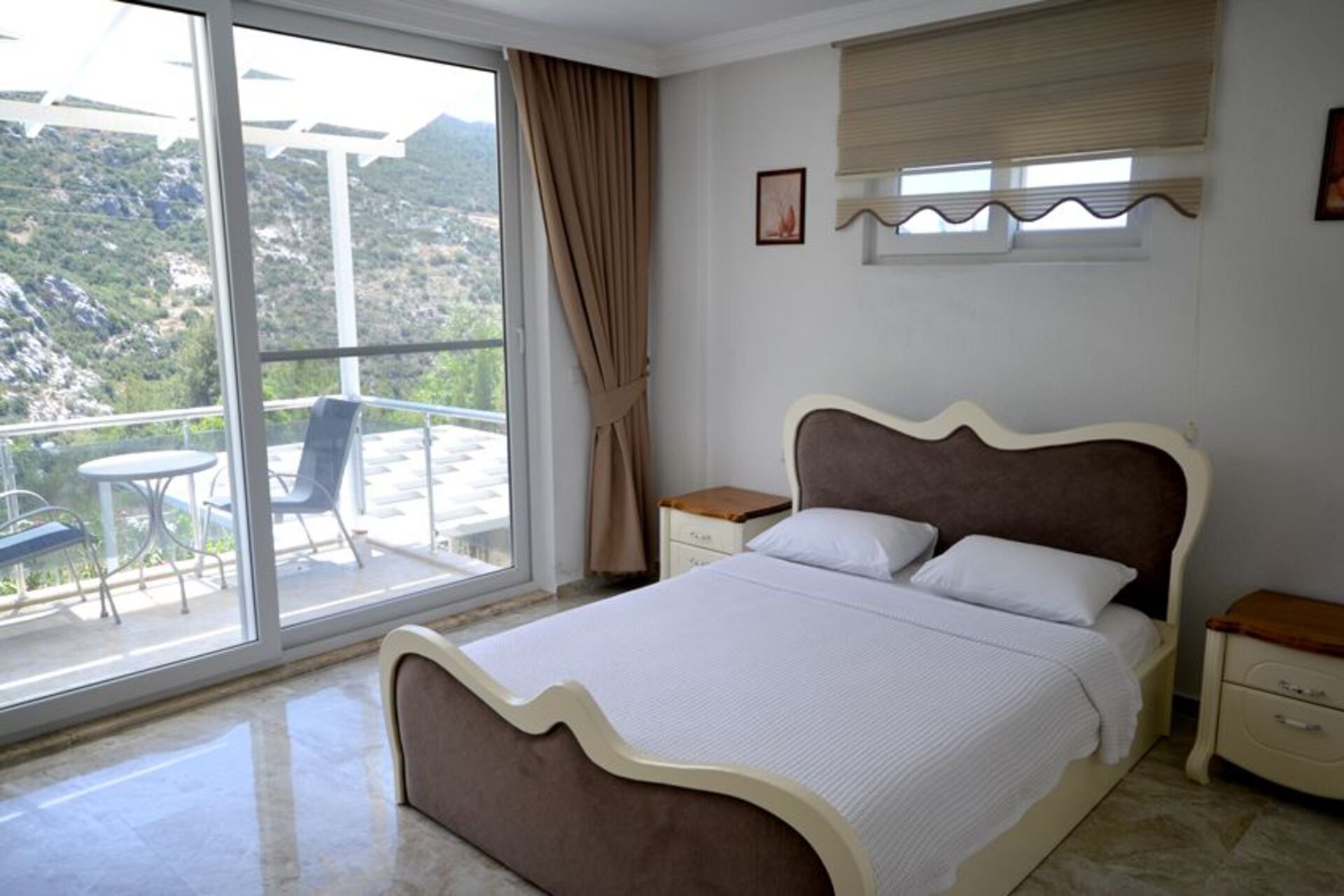 Kalkan Villa 1071'de 4 Yatak Odalı Lüks Villanızı Kiralayın