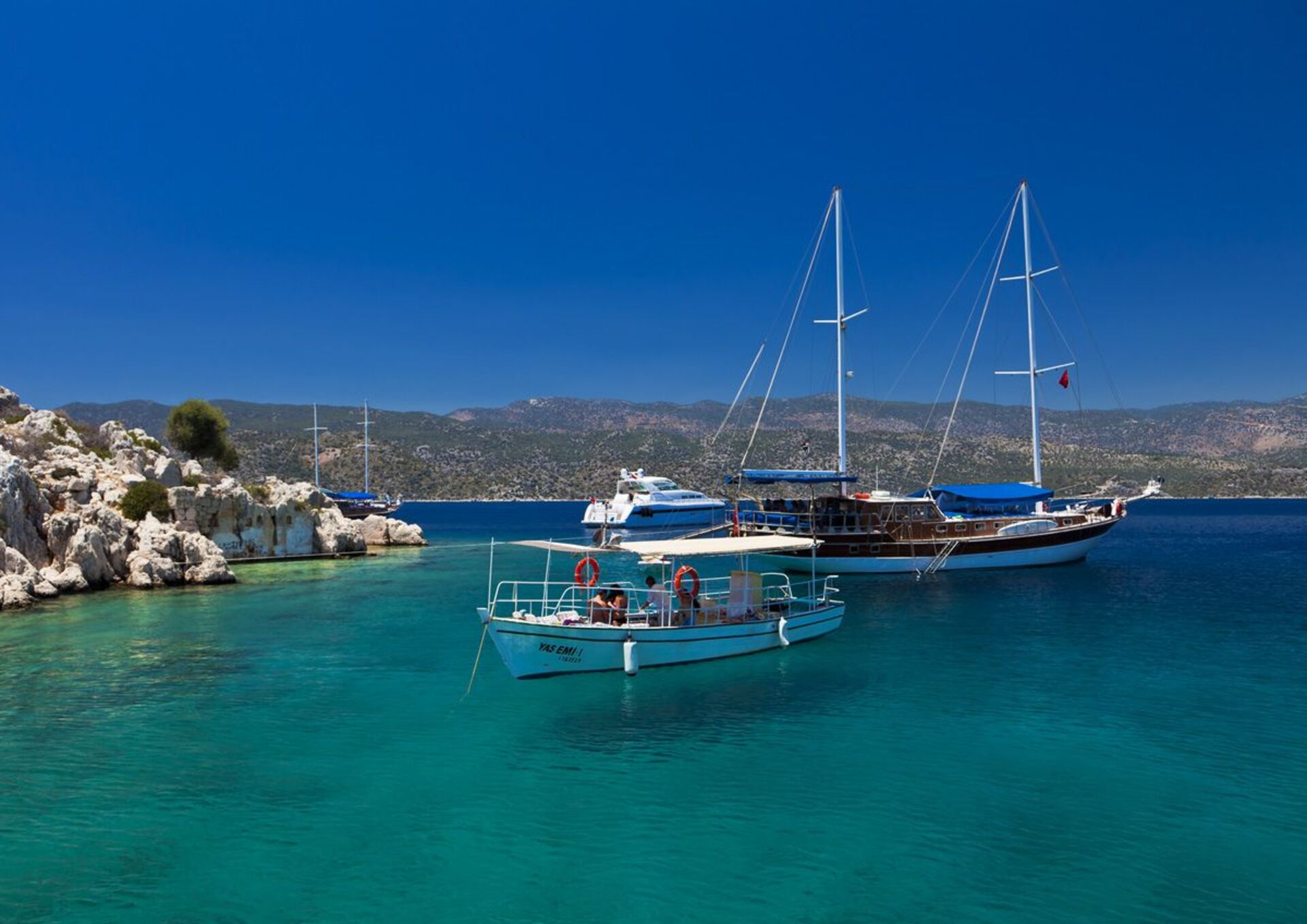 Kalkan Villa 1071'de 4 Yatak Odalı Lüks Villanızı Kiralayın