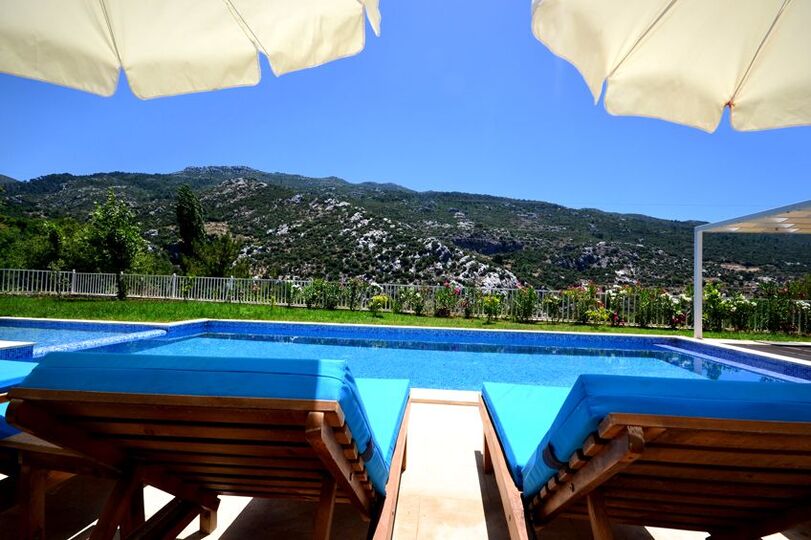Kalkan Villa 1071'de 4 Yatak Odalı Lüks Villanızı Kiralayın