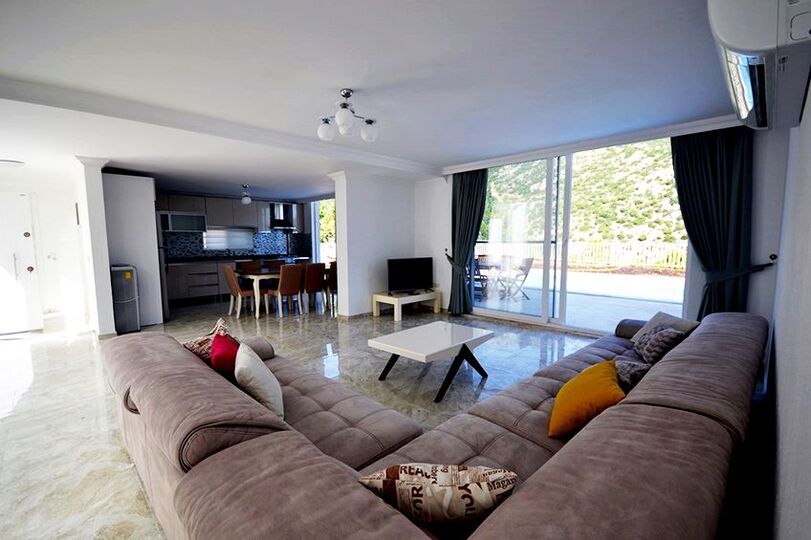 Kalkan Villa 1071'de 4 Yatak Odalı Lüks Villanızı Kiralayın