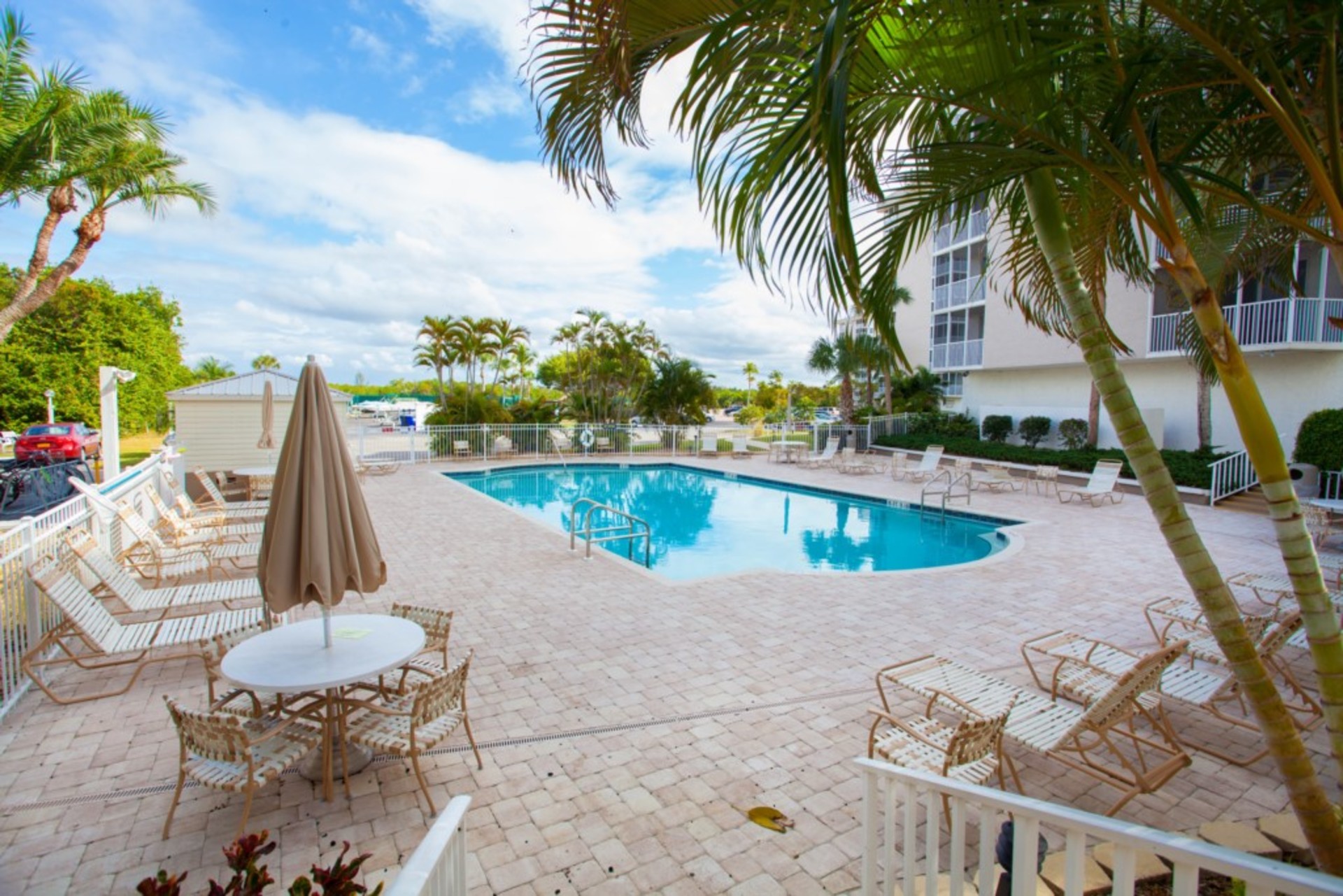 Bonita Beach'te Lüks Çağdaş Tarzda Daire, Florida Condo 5953