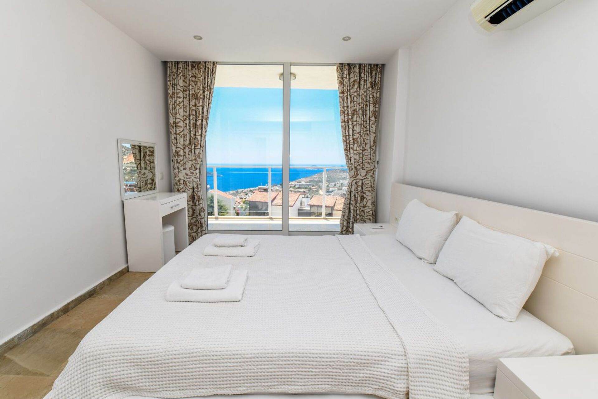 Muhteşem Manzaralı En İyi Villa, Antalya Villa 1072