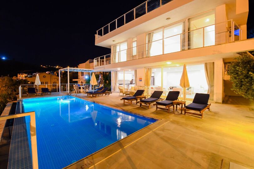 Muhteşem Manzaralı En İyi Villa, Antalya Villa 1072