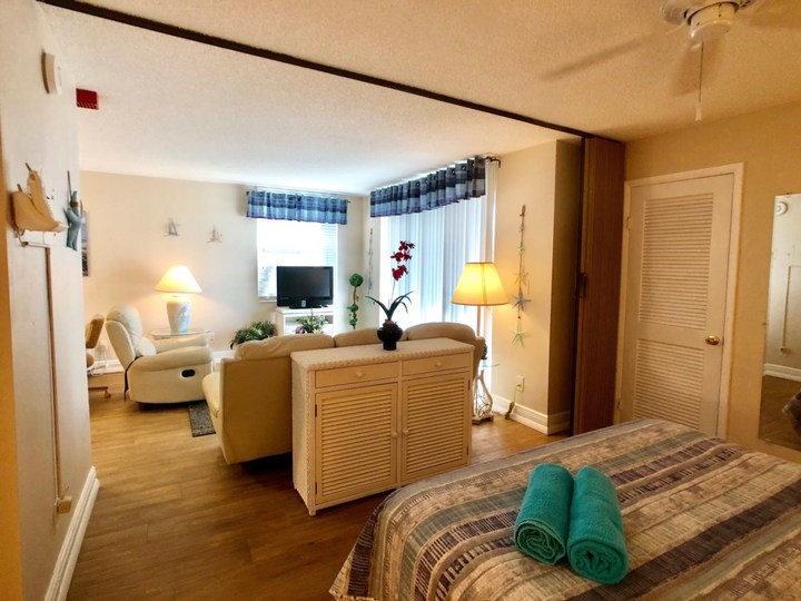 Exclusive Holiday Condo, plaja birkaç dakika uzaklıkta, Florida Condo 5817