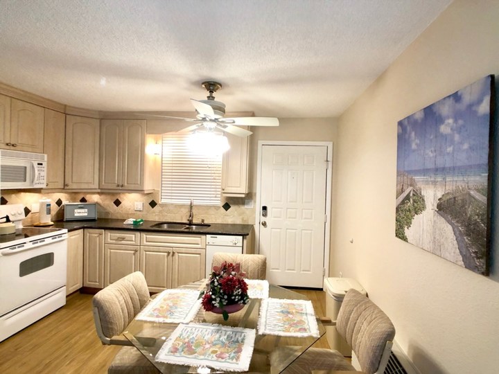 Exclusive Holiday Condo, plaja birkaç dakika uzaklıkta, Florida Condo 5817