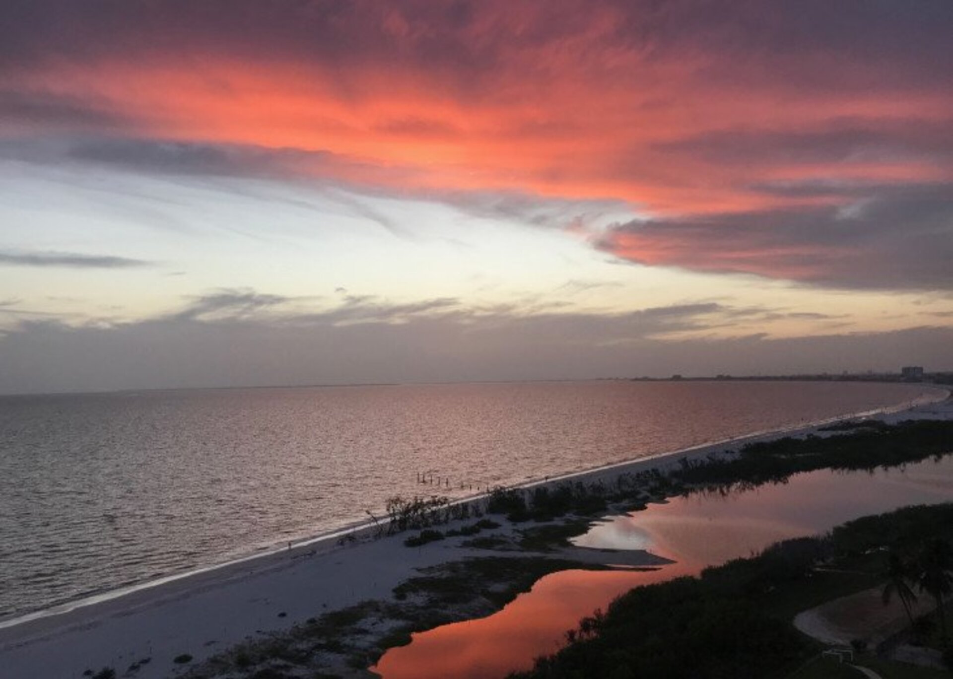 Estero Beach & Tennis'in En Prestijli Bölgelerinden Birinde 5 Yıldızlı Daire, Florida Condo 5946