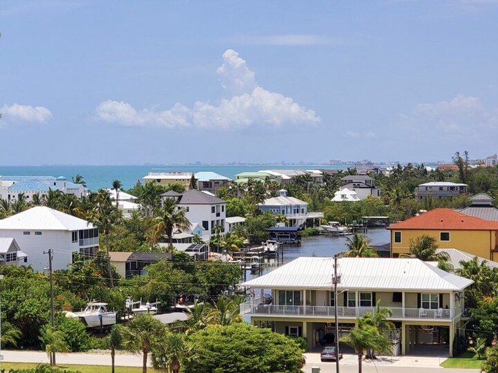 En Prestijli Tatil Yerlerinden Birinde Özel Daire, Bonita Beach, Florida Daire 5949