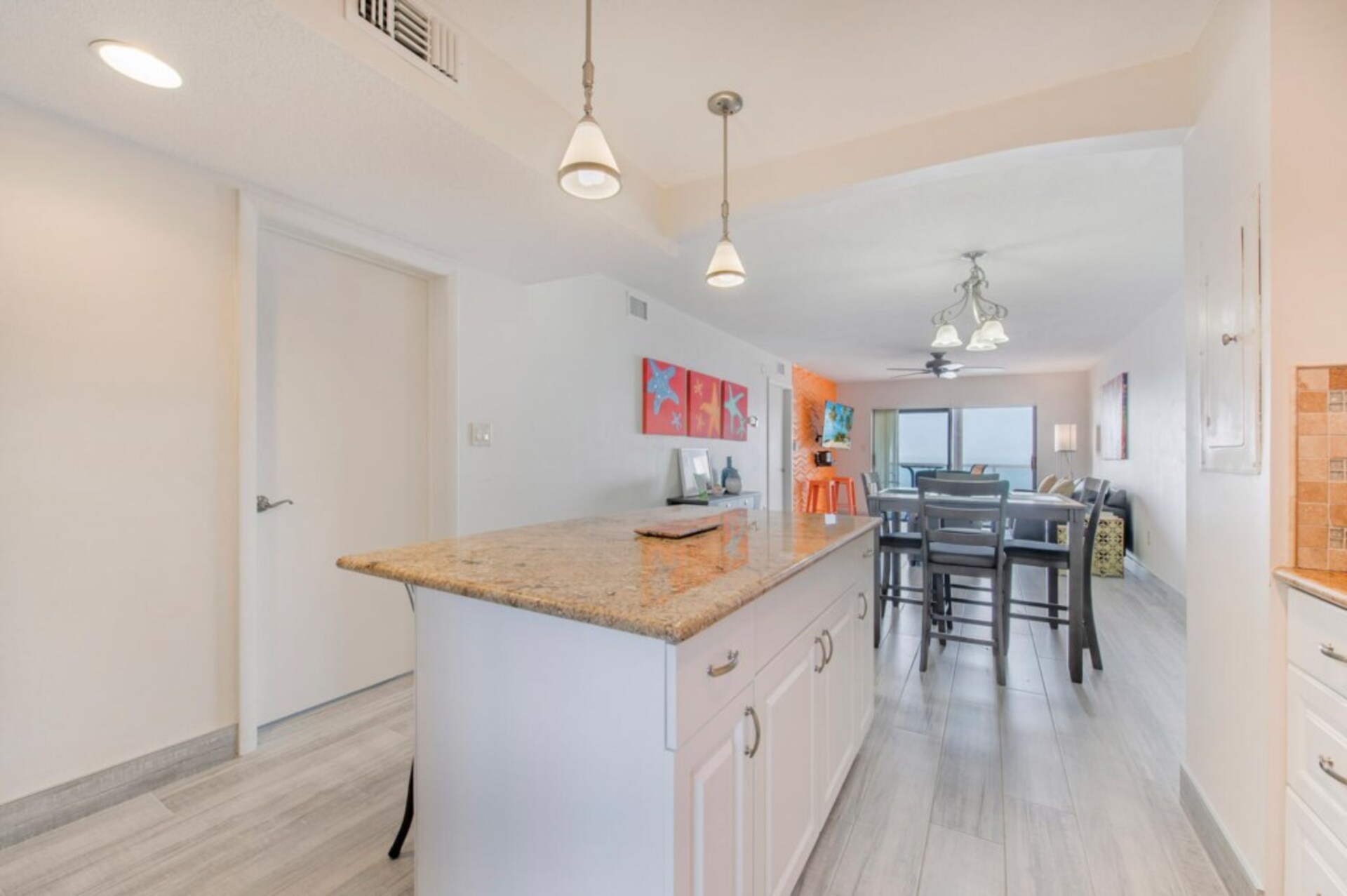 Leonardo Arms'ın En Prestijli Bölgelerinden Birinde 5 Yıldızlı Daire, Florida Condo 5950