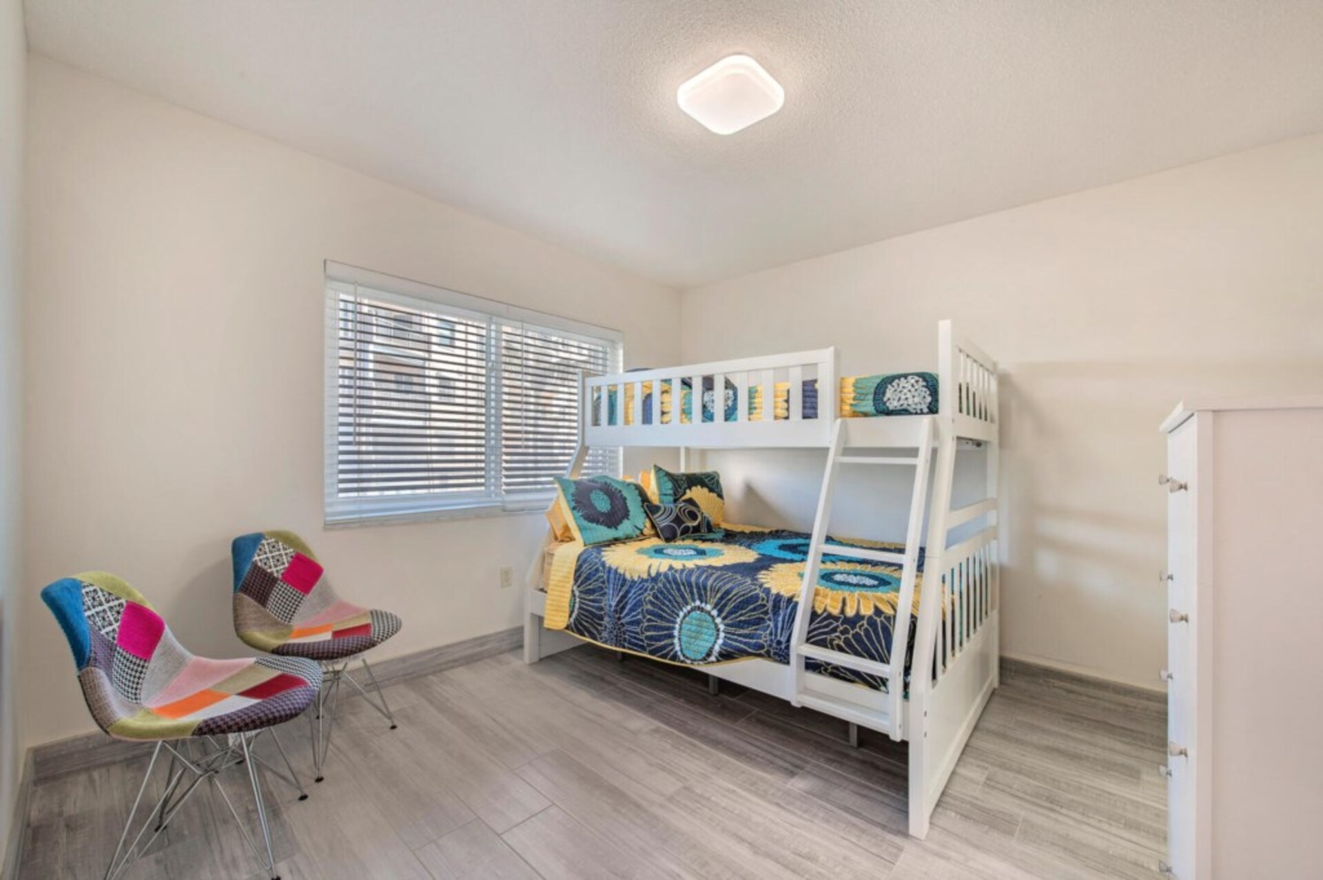 Leonardo Arms'ın En Prestijli Bölgelerinden Birinde 5 Yıldızlı Daire, Florida Condo 5950