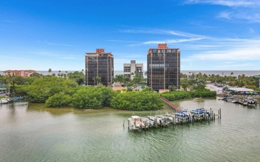 Prestijli Tatil Yerlerinden Birinde Özel Daire, Sea Isles, Florida Daire 5957