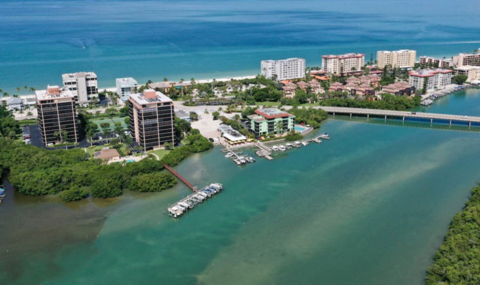 Prestijli Tatil Yerlerinden Birinde Özel Daire, Sea Isles, Florida Daire 5957