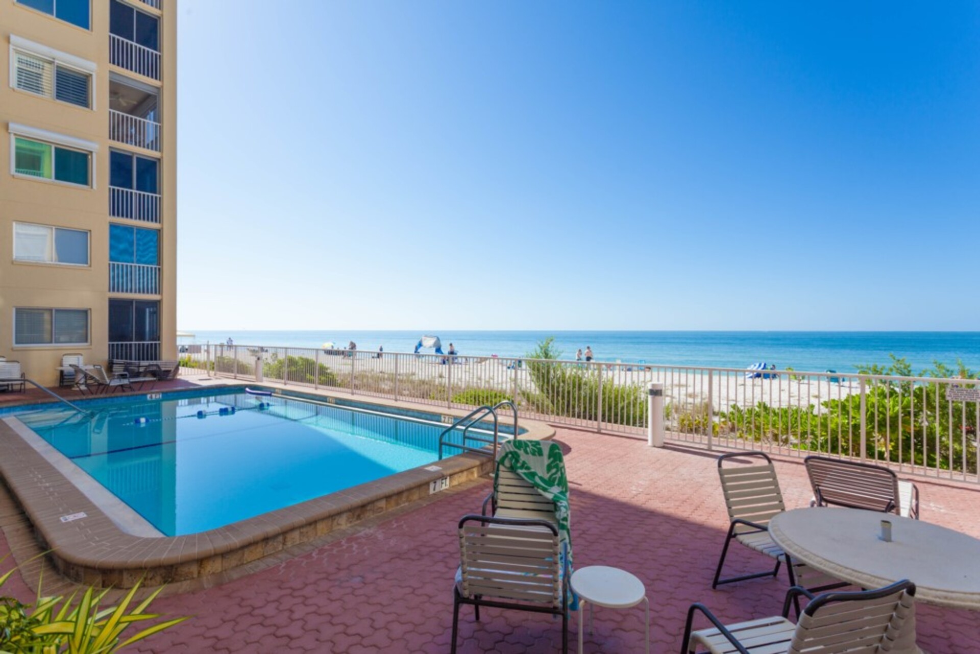 Casa Bonita II'de Lüks Çağdaş Tarzda Daire, Florida Condo 5930