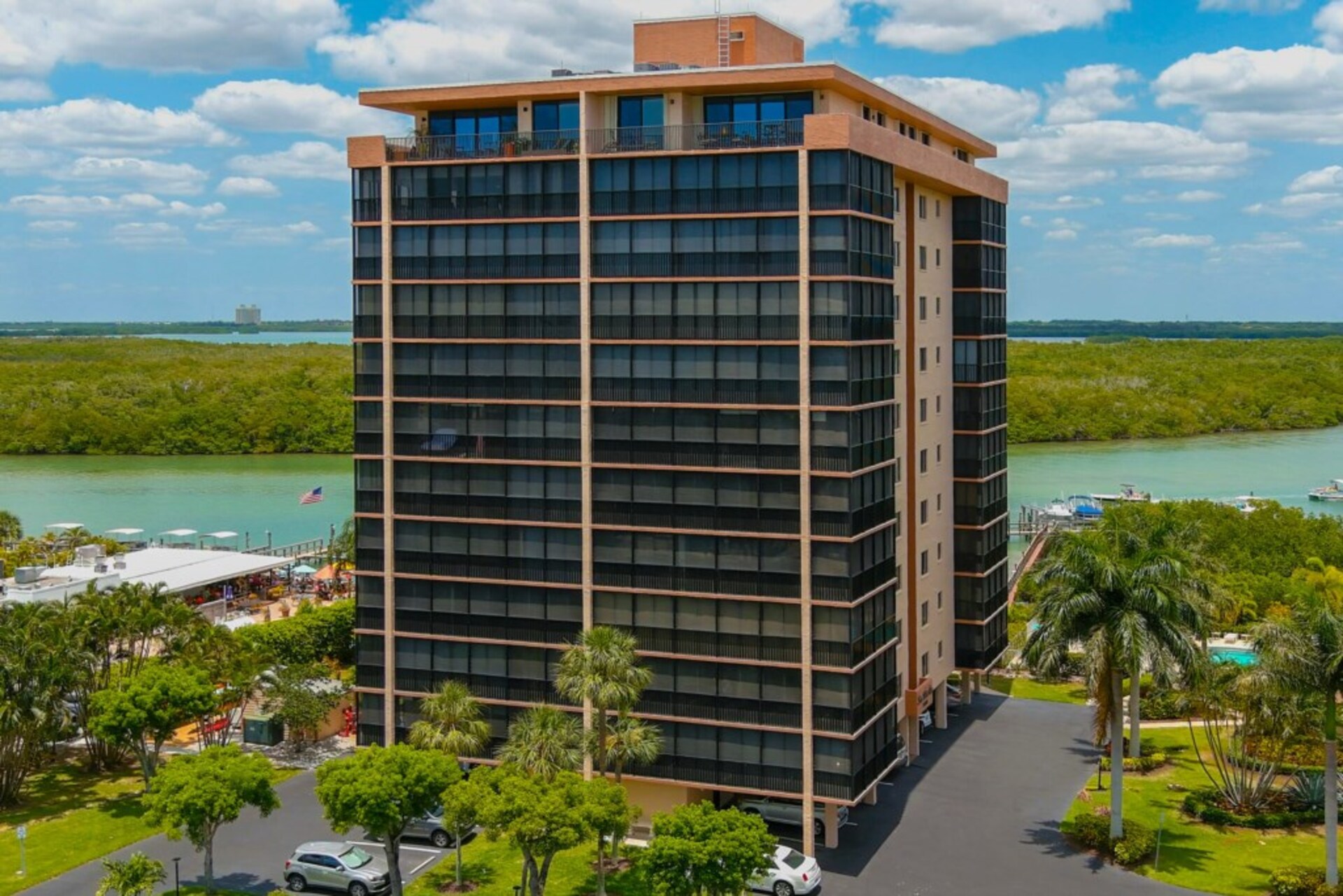 Sea Isles, Florida'da Nihai 2 Yatak Odalı Daire 5936