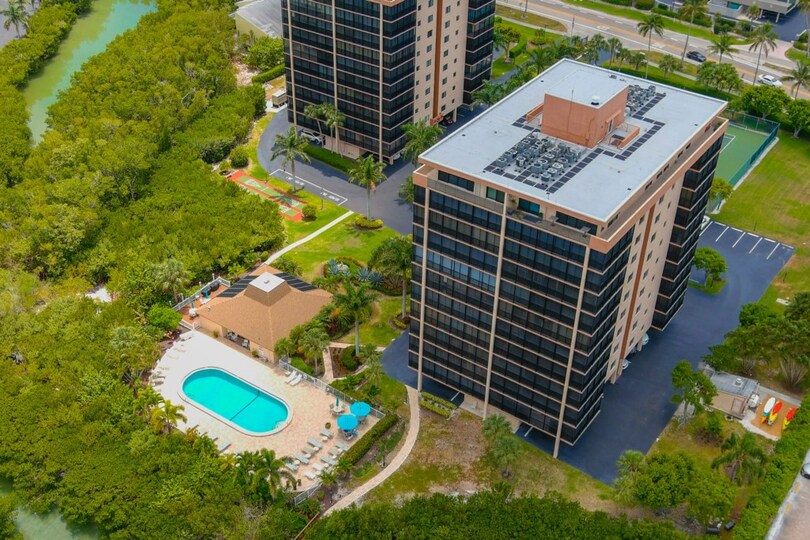 Sea Isles, Florida'da Nihai 2 Yatak Odalı Daire 5936