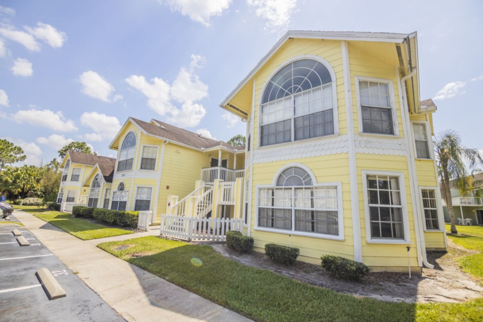 Royal Palm Bay'de Lüks Çağdaş Tarzda Daire, Florida Condo 6012