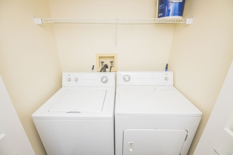 Royal Palm Bay'de Lüks Çağdaş Tarzda Daire, Florida Condo 6012