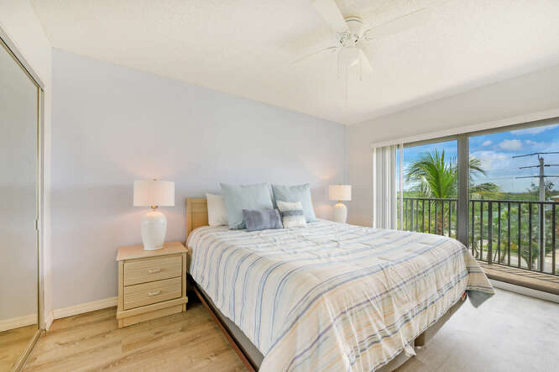 Dolphin Way'de Lüks Çağdaş Tarzda Daire, Florida Daire 5937