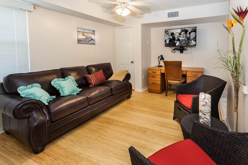 Hibiscus Point'te Lüks Çağdaş Tarzda Daire, Florida Daire 5933