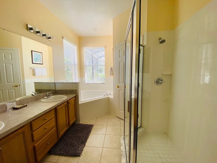 Tower Lake, Florida'da Calabay Parc'ta Özel Havuzlu 5 Yıldızlı Villa Villa 6105